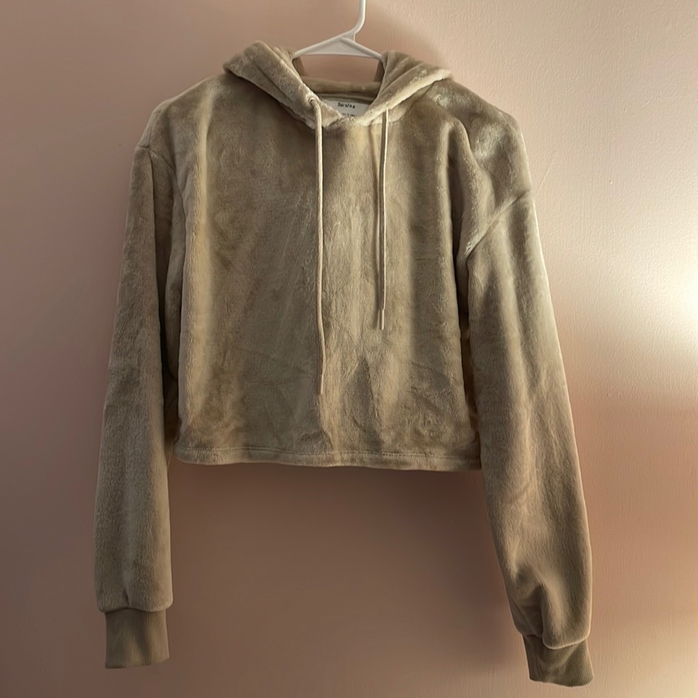 Bershka fuzzy crop sweatshirt, size M, tan color